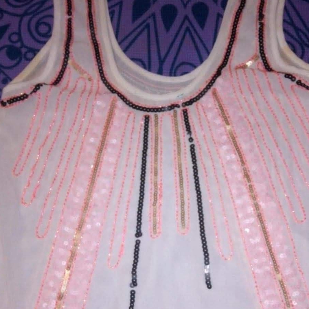 Tank - Picture 4 of 4